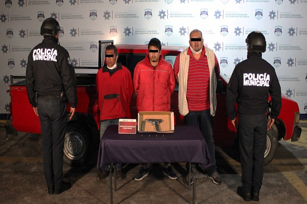 Trío con arma de fuego es detenido en San Jerónimo Caleras