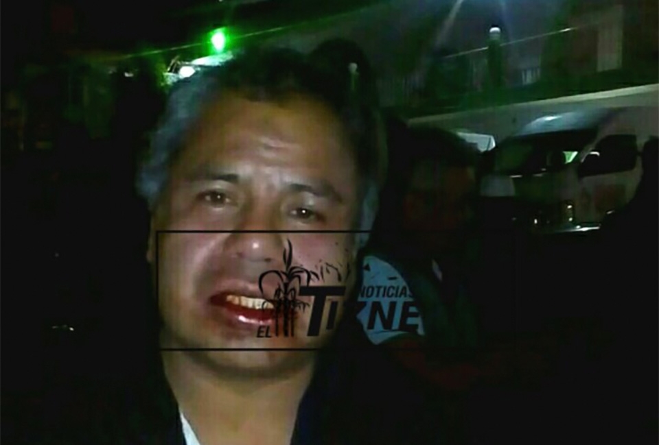 Sacan a ladrón de los separos e intentan lincharlo en Tepeojuma
