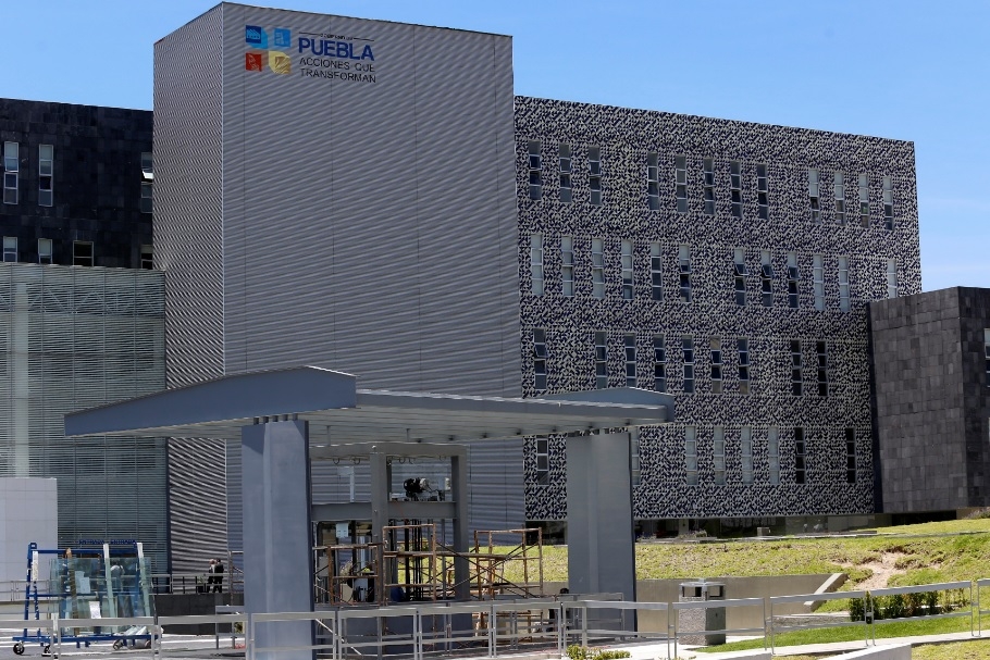 Reducirán 15% la plantilla laboral del gobierno de Puebla