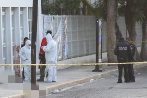 Matan a sexoservidora a puñaladas frente a centro escolar de Tehuacán