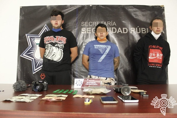 Se hacían pasar por “influencers” para vender drogas por YouTube en Puebla