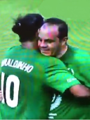 VIDEO: Le cambiaron el nombre al “Cuauh” en juego por la Paz