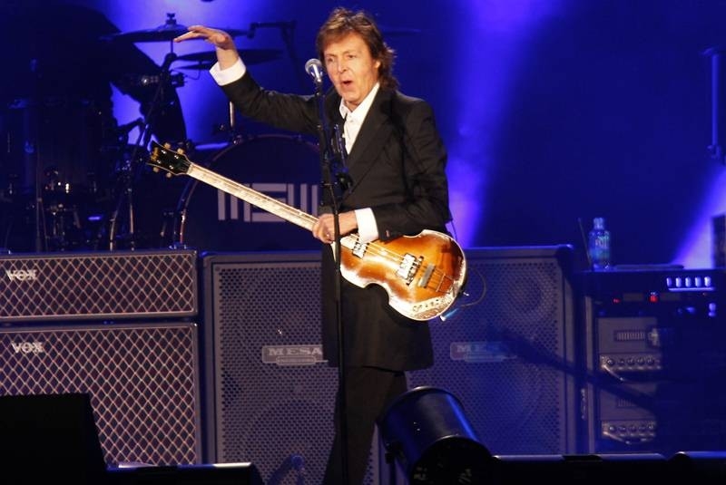 Paul McCartney abandonó hospital en Japón