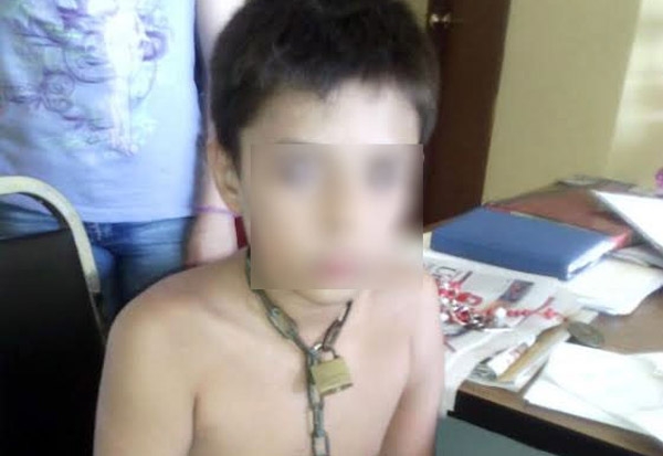 Buscan a madre que encadenaba y golpeaba a su hijo en Veracruz