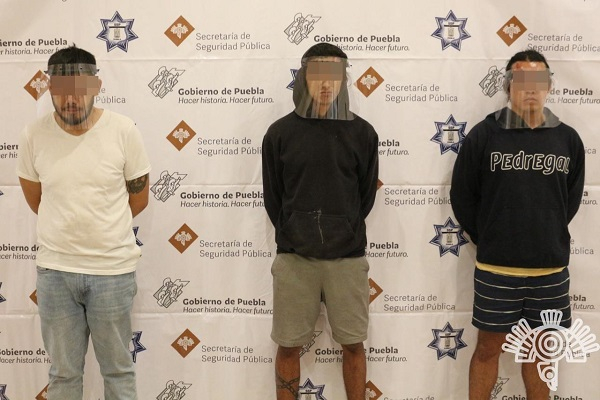 Desde Facebook vendían drogas; fueron detenidos por la policía en Puebla
