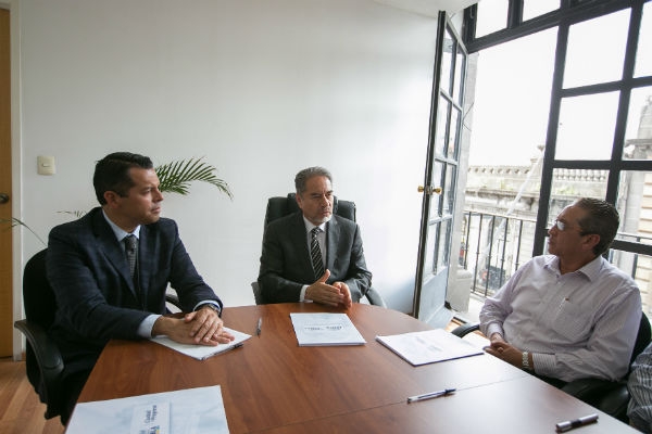 Ayuntamiento de Puebla y sindicato formalizan condiciones generales de trabajo