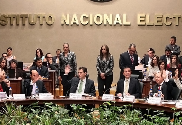Hasta 153 mdp en financiamiento privado a partidos, fija INE