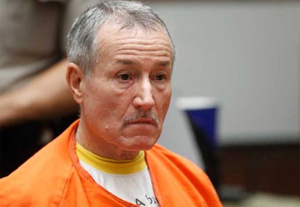 Maestro de California abusó sexualmente de más de 100 niños
