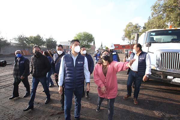 Alcalde de Puebla supervisa construcción del Parque Tabachines