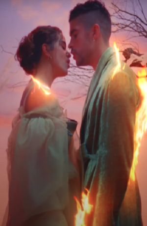 Bad Bunny y Rosalía estrenan video de La noche de anoche