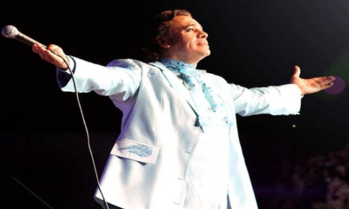 VIDEO: Juan Gabriel celebra 40 años de carrera con nuevo CD