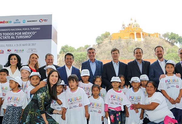 De la Madrid y Gali dan banderazo a “Viajemos todos por Puebla”