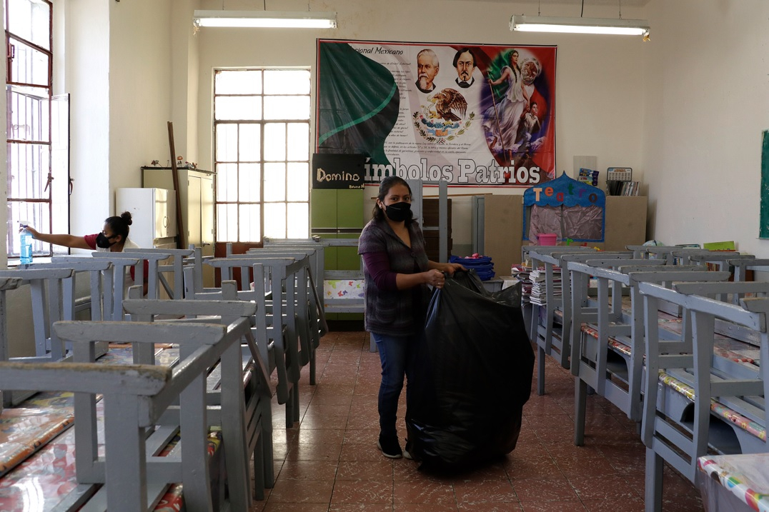 El regreso a clases debe ser un compromiso de la sociedad: Barbosa