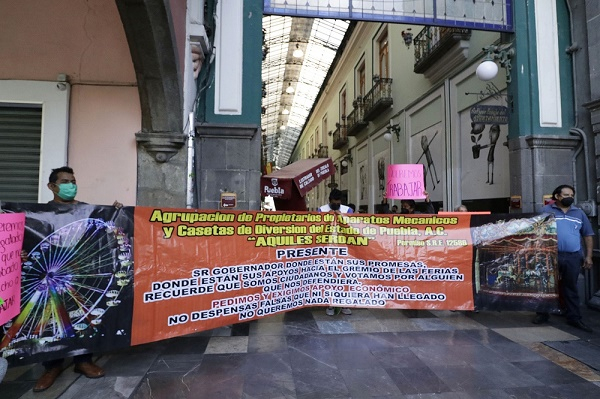Dueños de juegos mecánicos exigen a las autoridades permiso para reiniciar labores