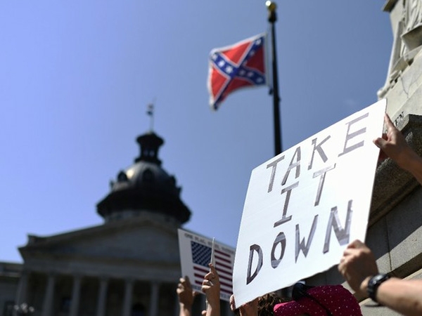 Prohíben bandera confederada en Alabama por símbolo racista