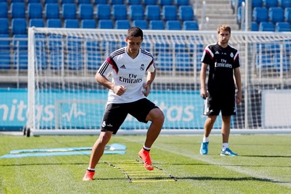 Chicharito se prepara para debutar en Champions League con el Real Madrid