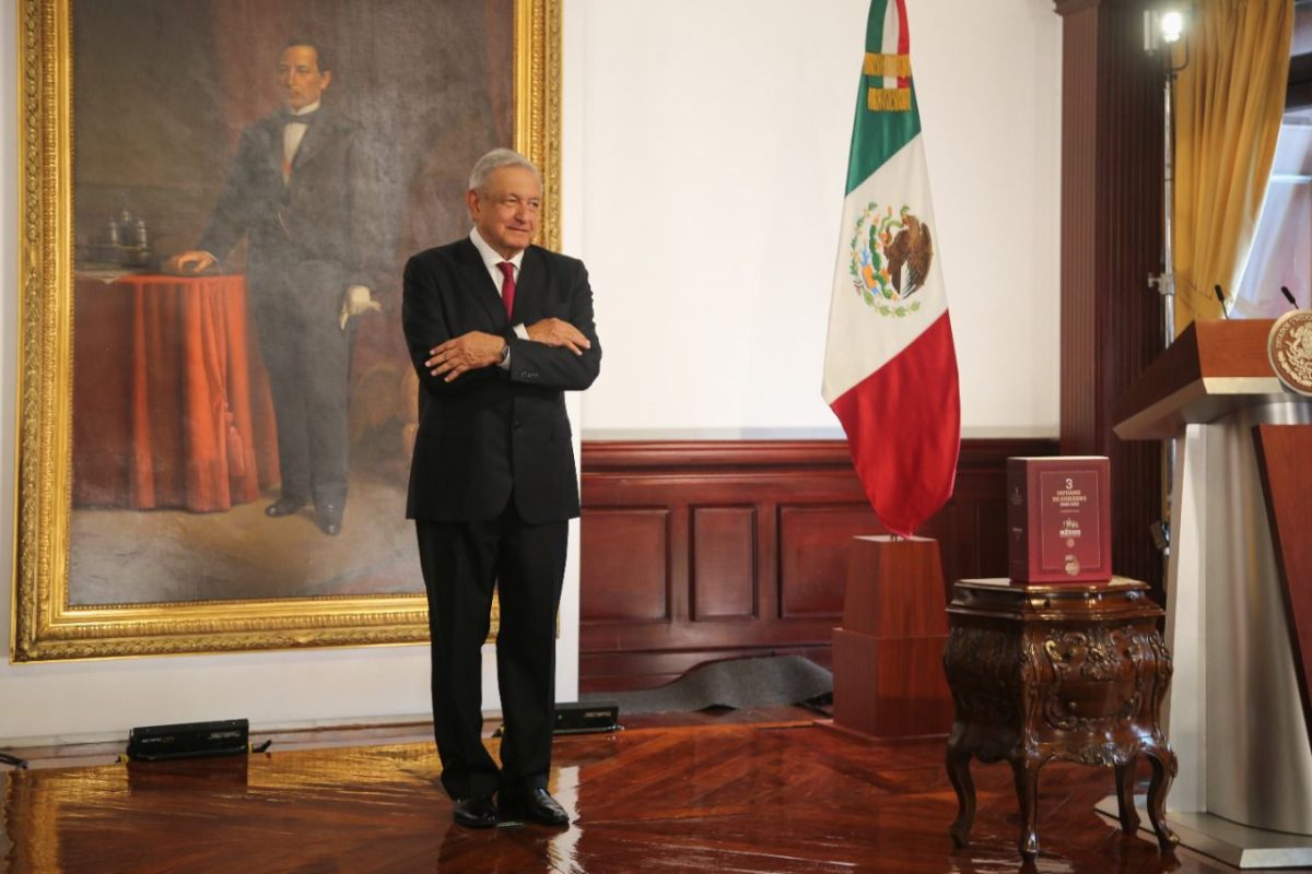 “Tengan para que aprendan”, dice AMLO en su tercer informe
