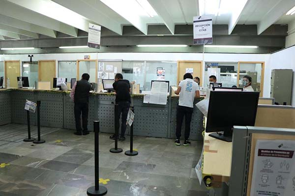 SMT continúa con trámite de documentos en oficinas de La Paz