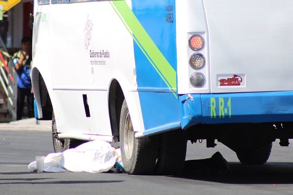 Abuelita murió atropellada por Ruta Boulevard-CU en San Francisco Totimehuacán
