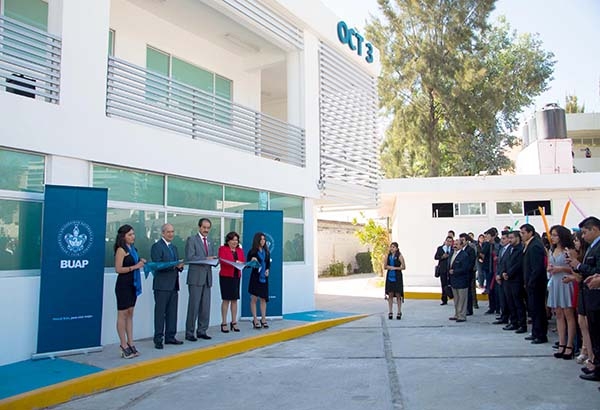 Rector de la BUAP destaca resultados de la Preparatoria 2 de Octubre