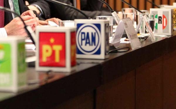 INE perdona multas a partidos políticos