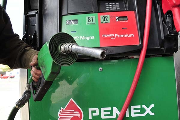 Magna, Premium y Diésel se venden más caras en Puebla que en el resto del país