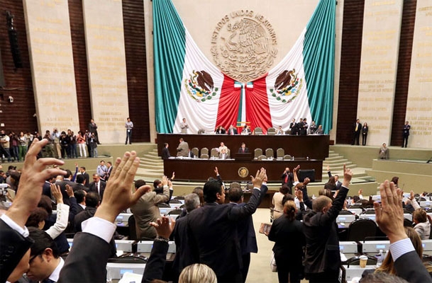 Diputados aprueban primer dictamen de reforma energética