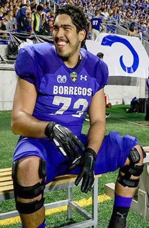 Isaac Alarcón se prepara para su debut con Dallas Cowboys