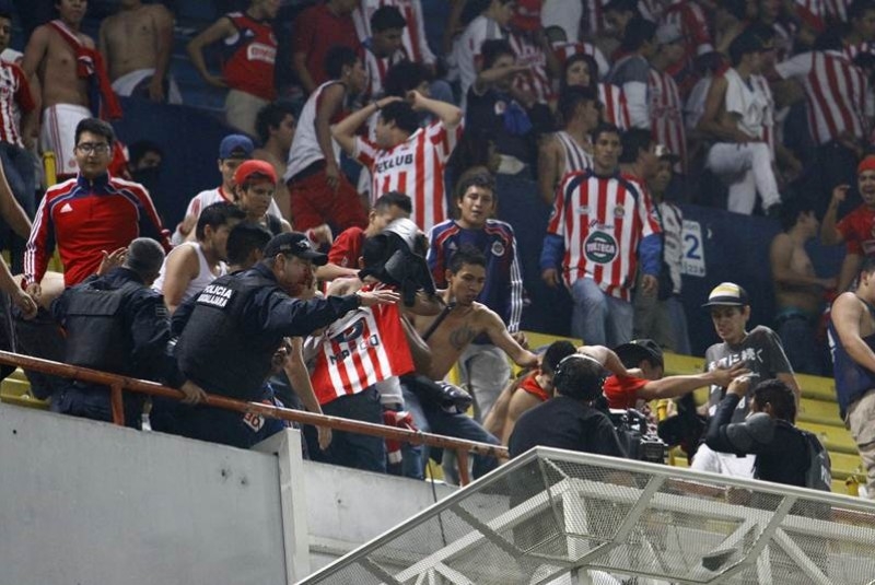 ¿Cómo llegaron las barras al futbol mexicano?