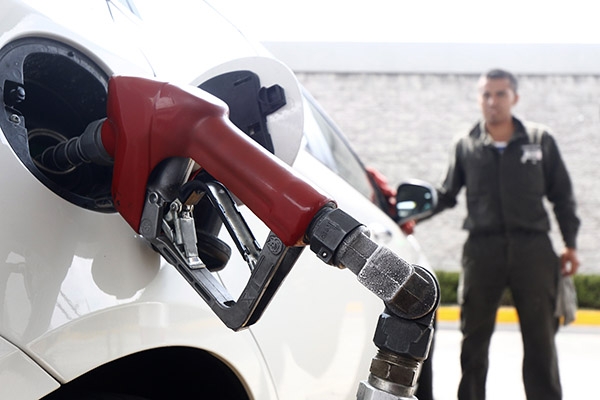 Sigue desabasto de gasolina en Puebla; concesionarios reportan pérdidas