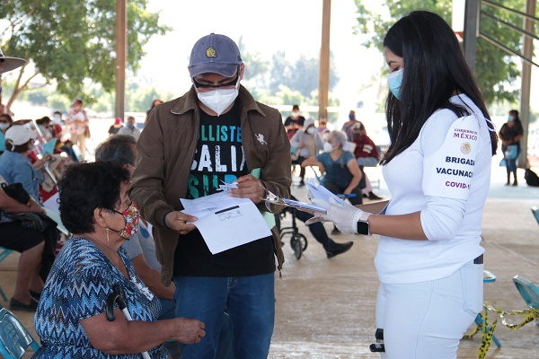 Del 16 al 18 de abril hay vacunación COVID en 19 municipios de Puebla; aquí horarios y sedes