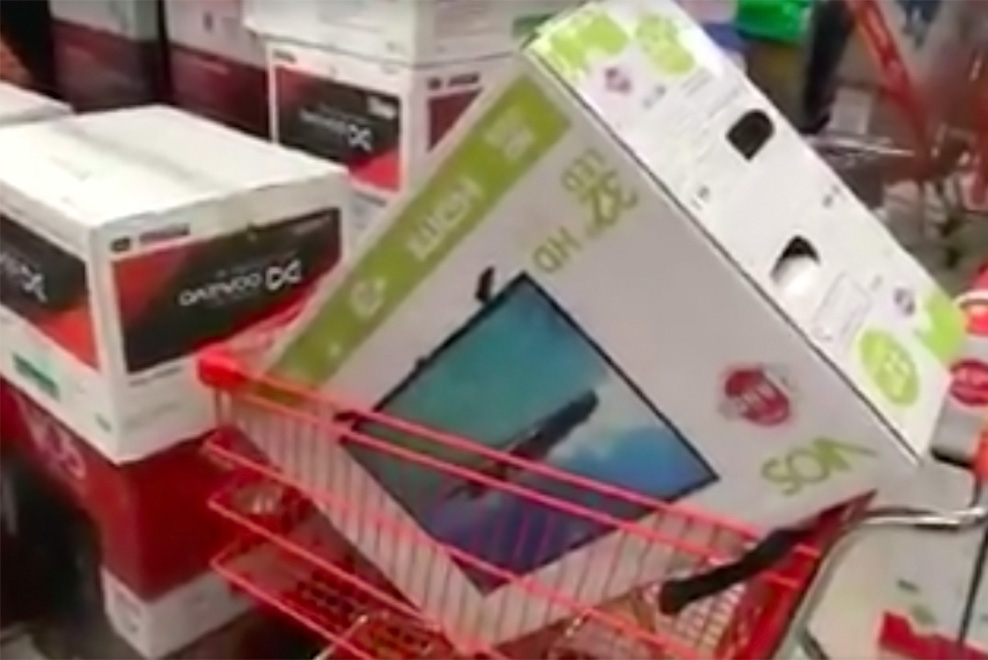 Soriana comete error y vende televisiones a 10 pesos en Chihuahua