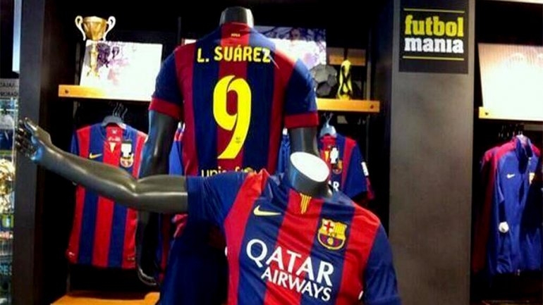El 9 de Luis Suárez, la tercer playera más vendida del Barcelona
