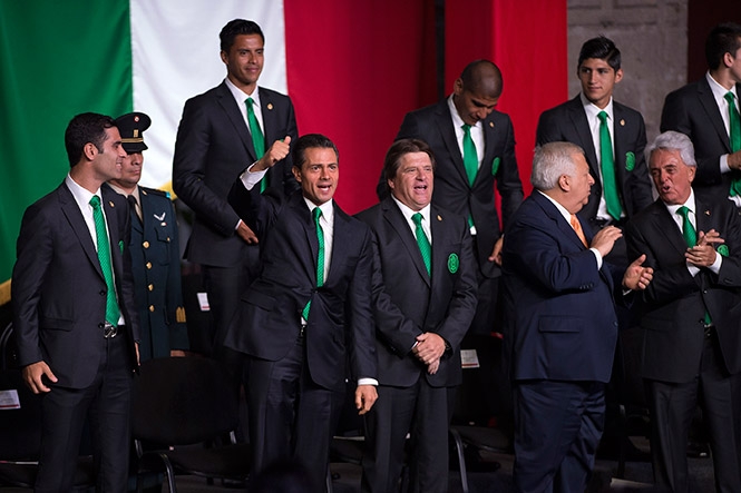 Brasil 2014: “¡Salgan a ganar!”, pide EPN al Tri del Piojo