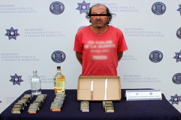 Por cigarros y alcohol atracó Oxxo en la colonia La Gloria
