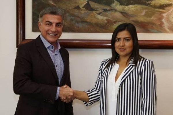 IP avala reunión entre Tony Gali y Claudia Rivera