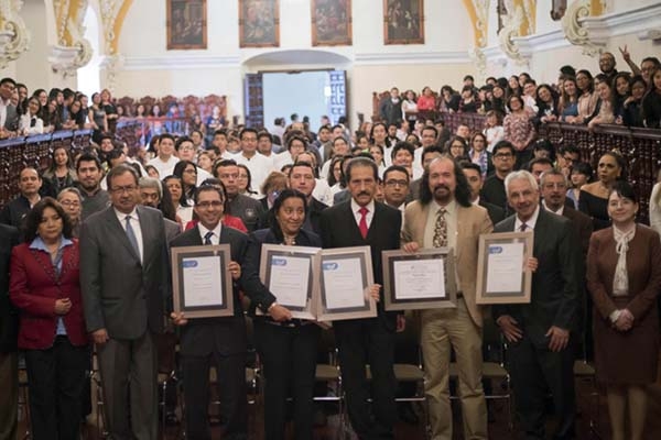 En la BUAP, la calidad es un compromiso de mejora continua: Esparza Ortiz
