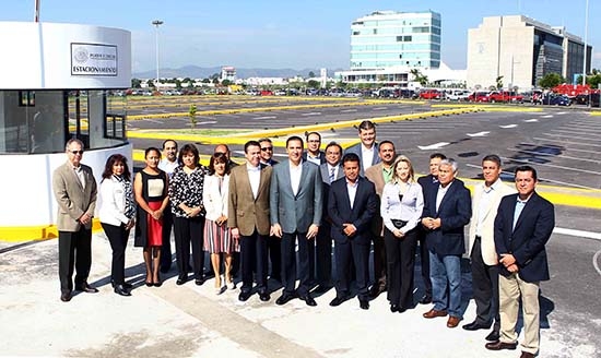 Moreno Valle inaugura estacionamiento de Ciudad Judicial
