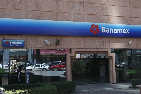 Banamex encabeza lista de multas emitidas por la CNBV
