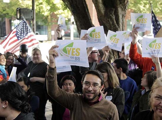 Hay 11.2 millones de indocumentados en Estados Unidos: Centro Pew