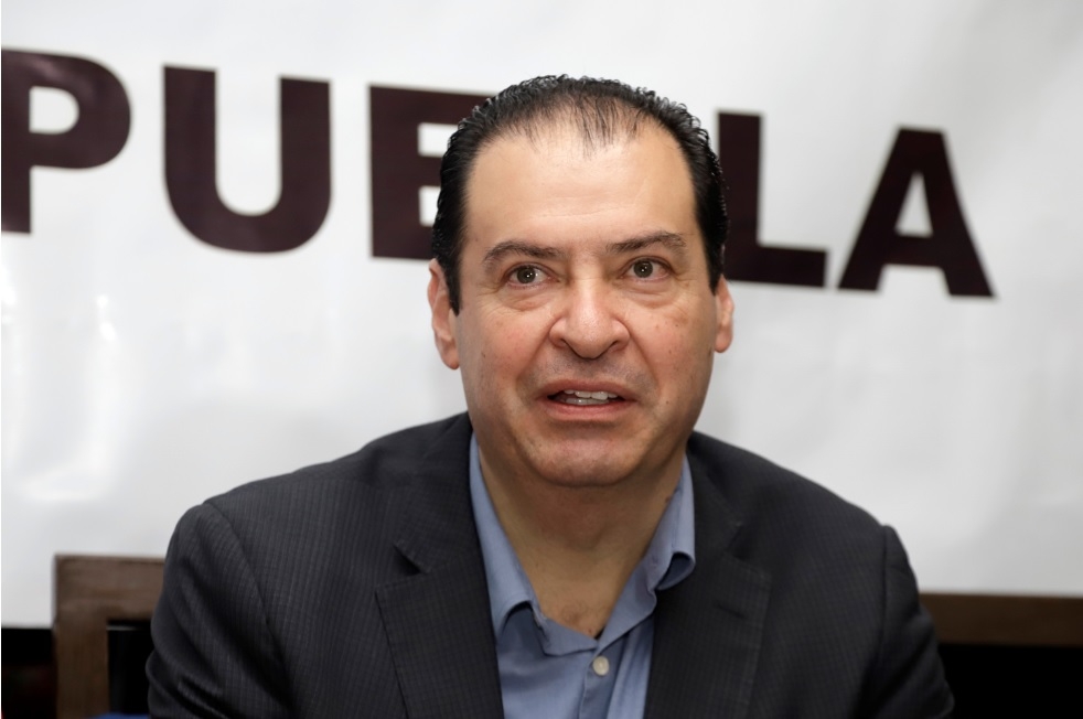 El poblano Ricardo Urzúa entre los que más gasolineras acaparan a nivel nacional