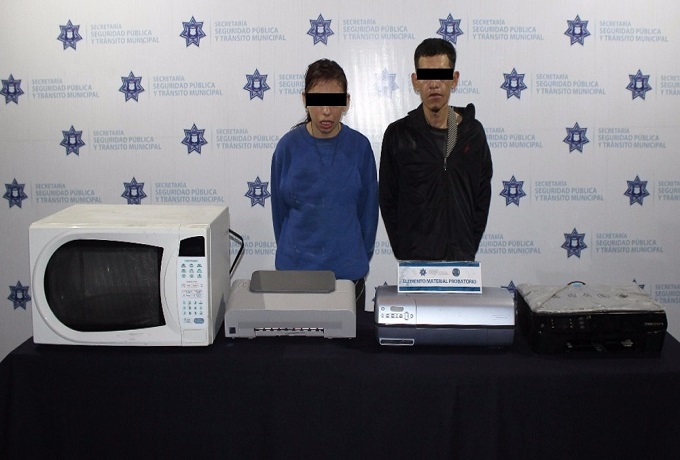 Pareja fue detenida por robo a casa habitación en San Manuel