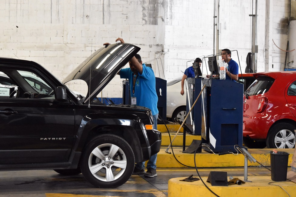Emiten nuevas reglas para verificentros en Puebla; preparan licitación