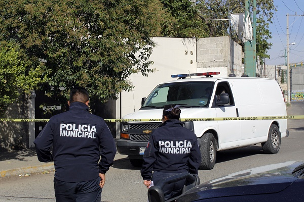 Hombre muere ahogado en jagüey de Nealtican al volcar su lancha
