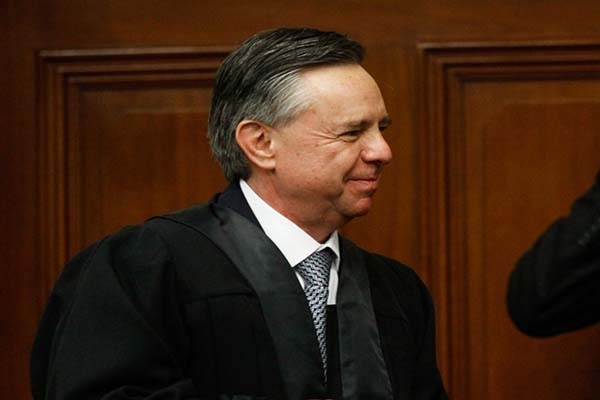 Medina Mora acude a la SCJN, pero no participa en sesión