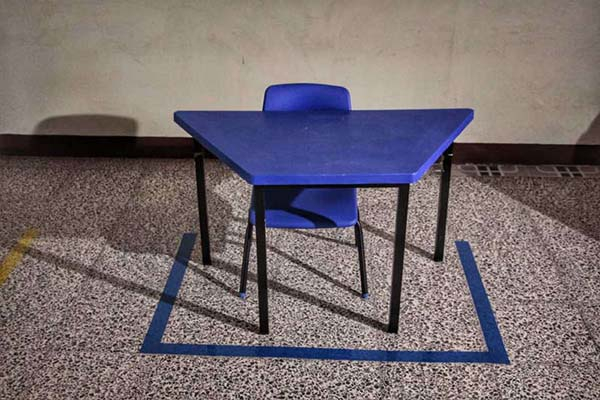 En Tabasco, cierran salones tras contagio de COVID en 58 niños