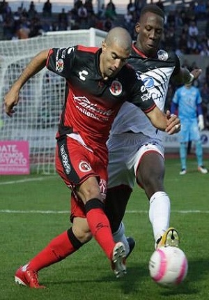 Lobos BUAP 1-2 Xolos, en partido atrasado una hora por apagón en CU