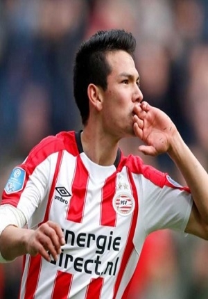 VIDEO: Aficionados del PSV cantan “Cielito Lindo” al Chucky Lozano
