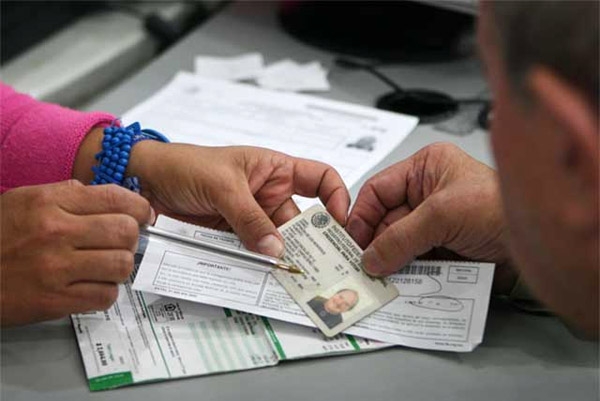 Credenciales para votar 03, 09 y 12 serán inválidas, anuncia el INE