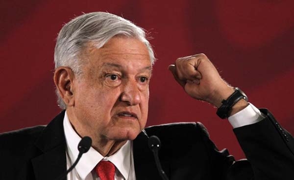 AMLO sobre pleito en Morena: “¡Qué se vayan al carajo los ambiciosos!”